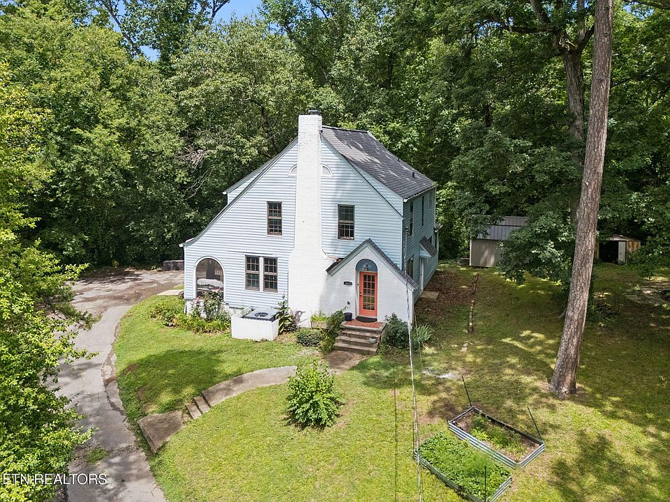 1st image of 3837 Bonnie View Ave