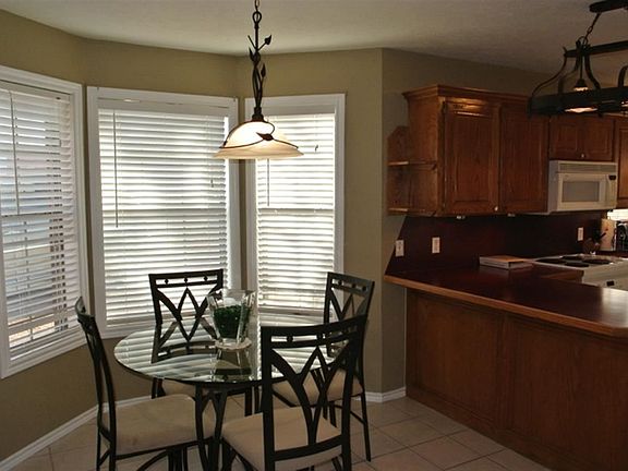 3rd image of 5603 Deer Creek Dr
