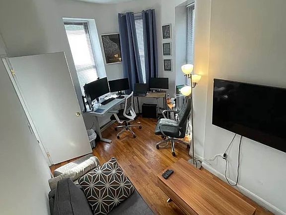 2nd image of 1469 Lex Ave #4