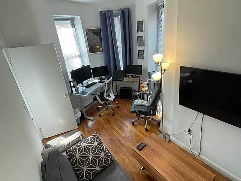 1469 Lex Ave #4 — Photo 2