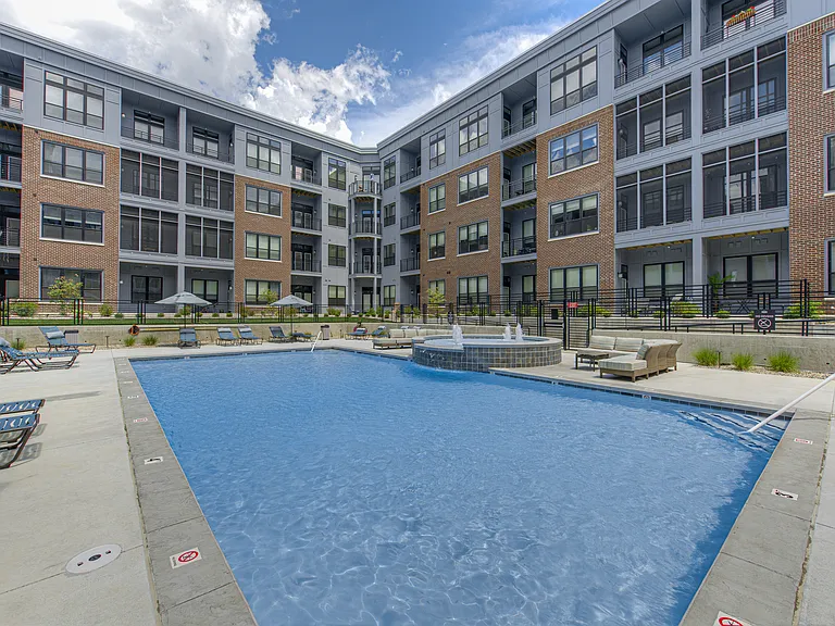 Midtown Flats — Photo 10