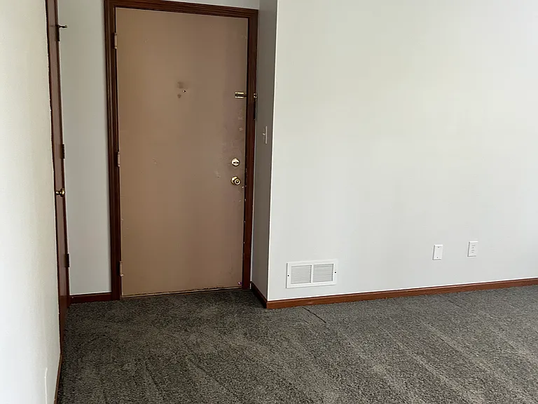 607 Myron St #4 — Photo 15