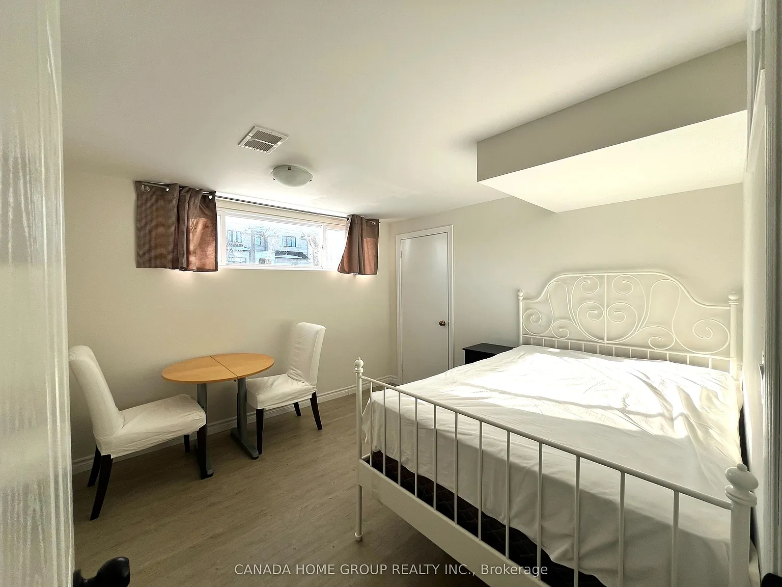 2 bed, $2,000 — Photo 2
