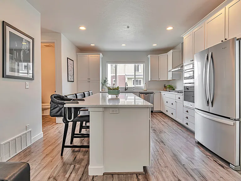 7649 S Lind Ln — Photo 13