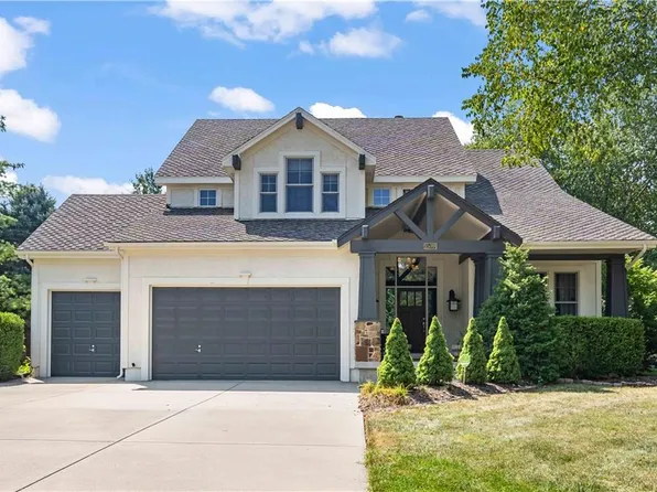 15088 Sherwood St, Leawood, KS 66224