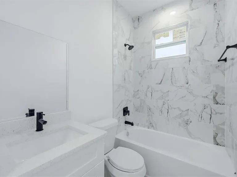 6 Bank Ct — Photo 23