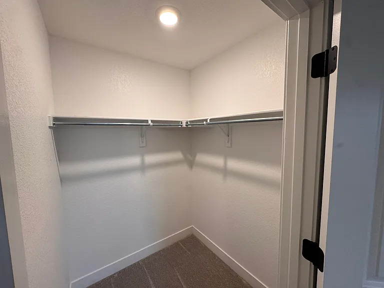 1710 Westport Ave — Photo 20