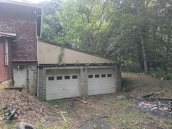2nd image of 1471 Airport Rd