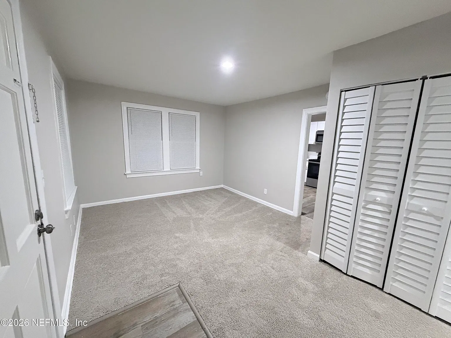 3 bed, 1.0 bath, 1074 sqft, $1,275 — Photo 3