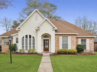 303 Primrose Ln, Covington, LA 70433