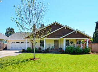 1676 Gilham Rd, Eugene, OR 97401