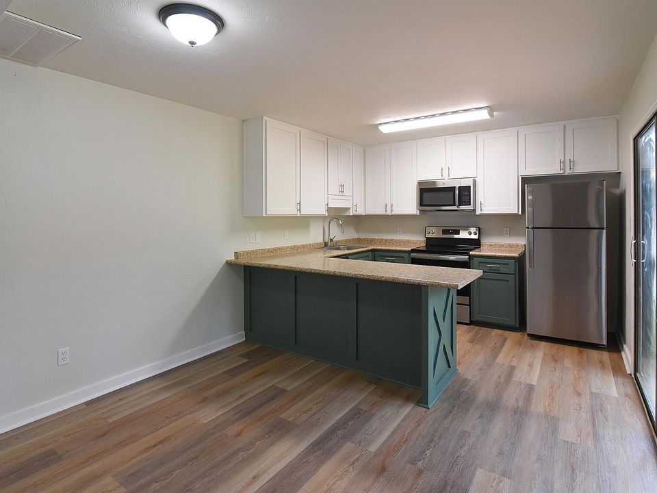 1st image of 2156 Claremont Ln #B