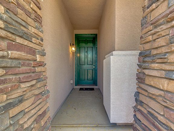 4th image of 17787 W Young St