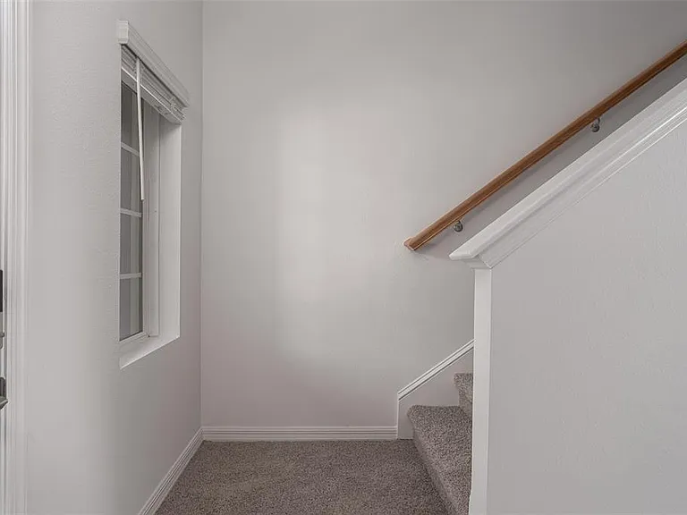 11720 Glenside Ter — Photo 8