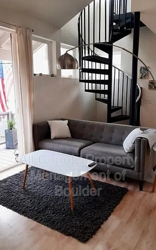 1 bed, 1.0 bath, 900 sqft, $2,250 — Photo 4