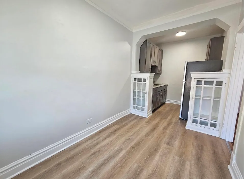 Building Photo - 4751 N Monticello Ave #2