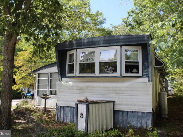 525 N Main St #E8, Tuckerton, NJ 08087