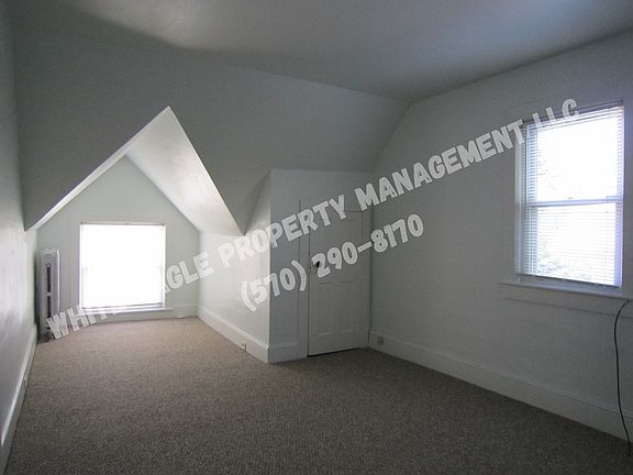 2nd image of 1618 Roselyn Ave #3