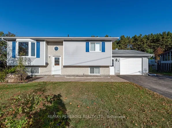 4 Dutch Dr, Petawawa, ON K8H 3M2