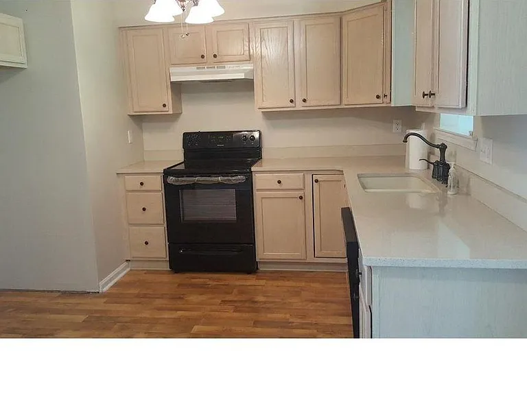 2138 Barley Dr — Photo 2