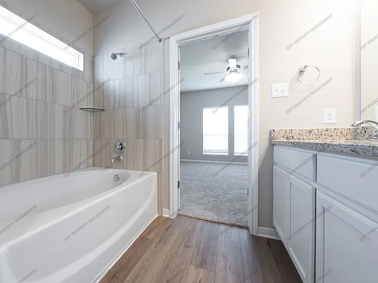 5305 Friars Loop — Photo 20