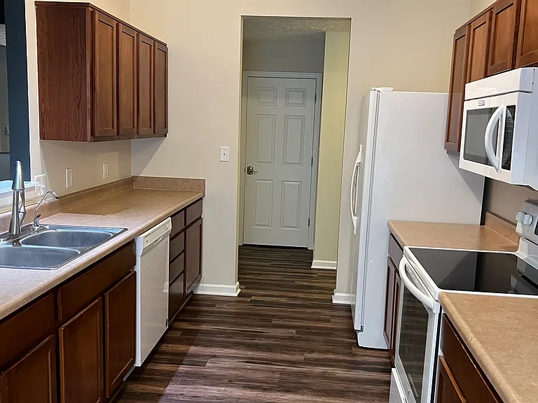 16936 Brigg Ct — Photo 13