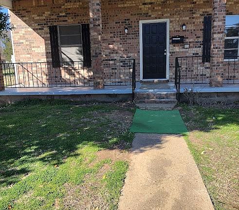 3rd image of 219 Colquitt St