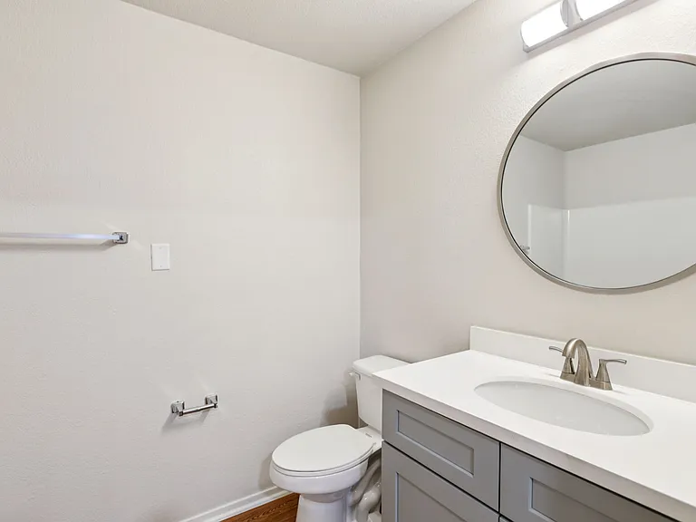 One Bedroom Bathroom