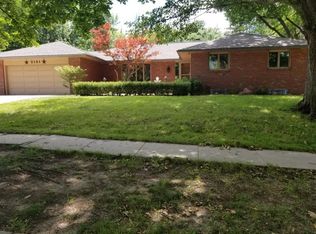 2121 Heather Ln, Lincoln, NE 68512