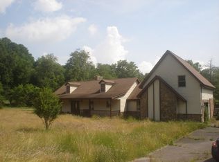 3962 Troutdale Hwy, Mouth Of Wilson, VA 24363