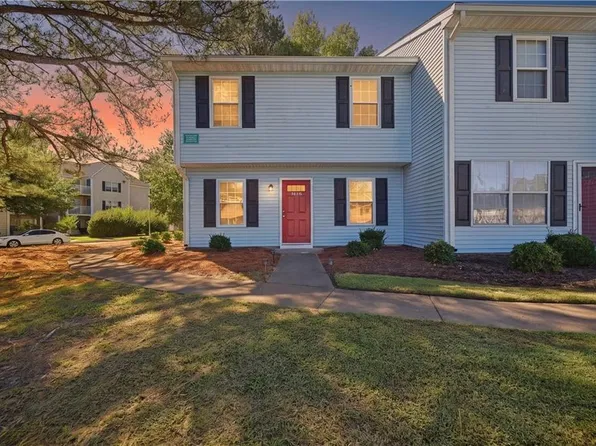 3616 Clover Meadows Dr, Chesapeake, VA 23321