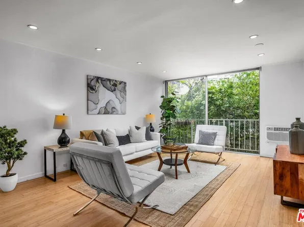 11645 Montana Ave APT 216, Los Angeles, CA 90049