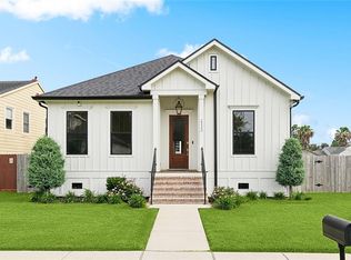 2535 Athis St, New Orleans, LA 70122