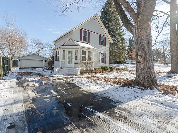 113 ELM STREET EXTERIOR LEFT SIDE VIEW WITH 2 1/2 CAR GARAGE