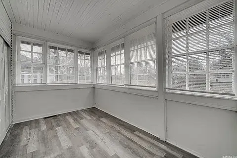 1135 N Ash St — Photo 9