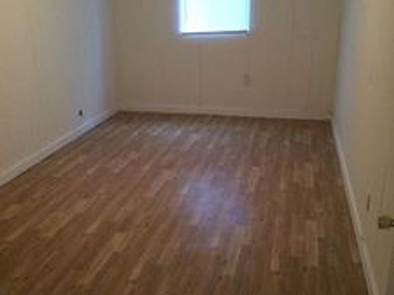 3rd image of 1126 N 34th St
