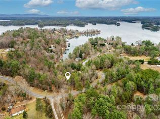 6000 Benfields Landing Rd #1, Nebo, NC 28761