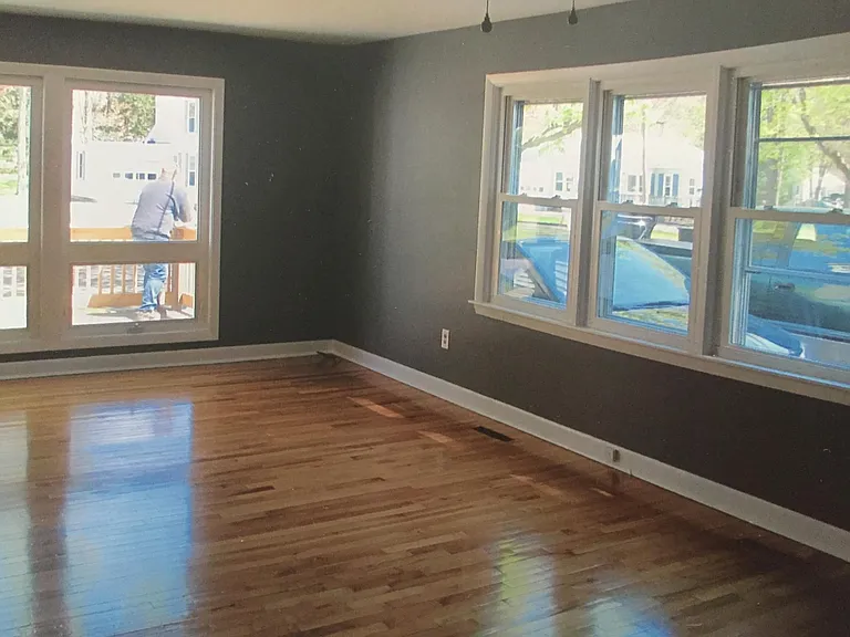 17 Moore Ave — Photo 8