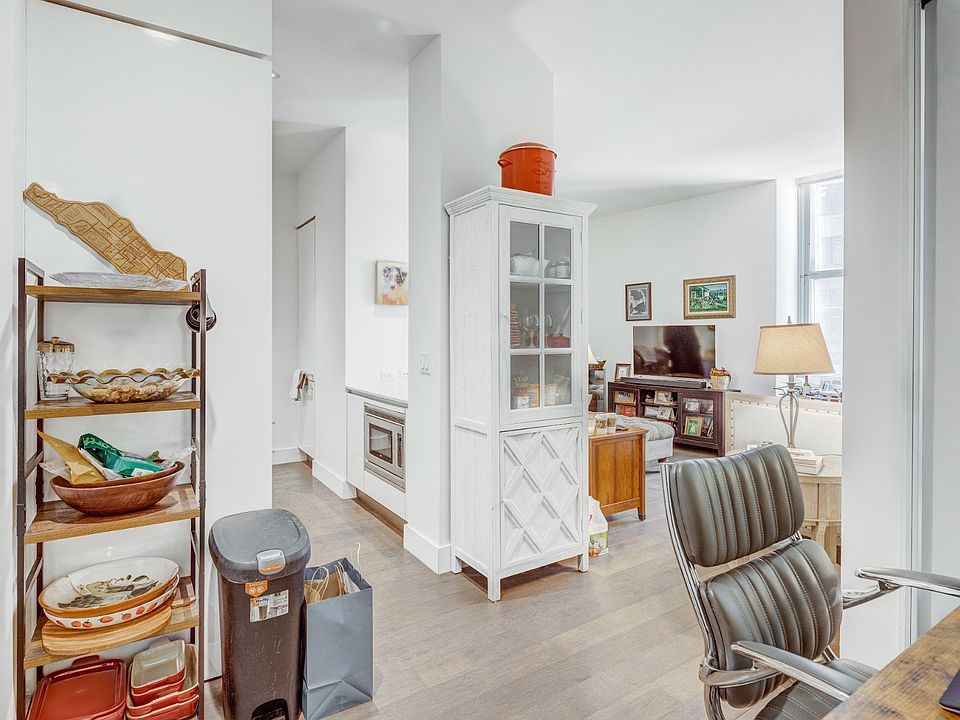 1st image of 25 Broad St APT 6G