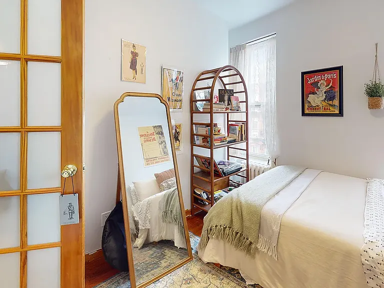 520 E 11th St #16 — Photo 10