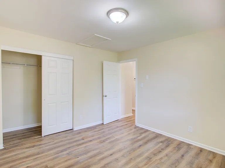 2912 Wesley St — Photo 28