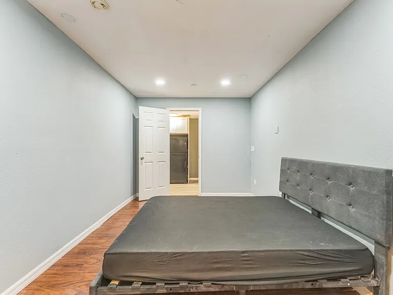 465 Rio Grande Ln #B — Photo 23