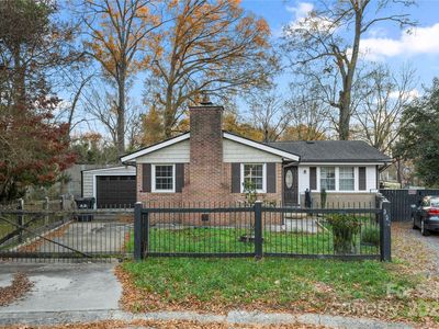 352 Leafmore Dr, Charlotte, NC, 28213