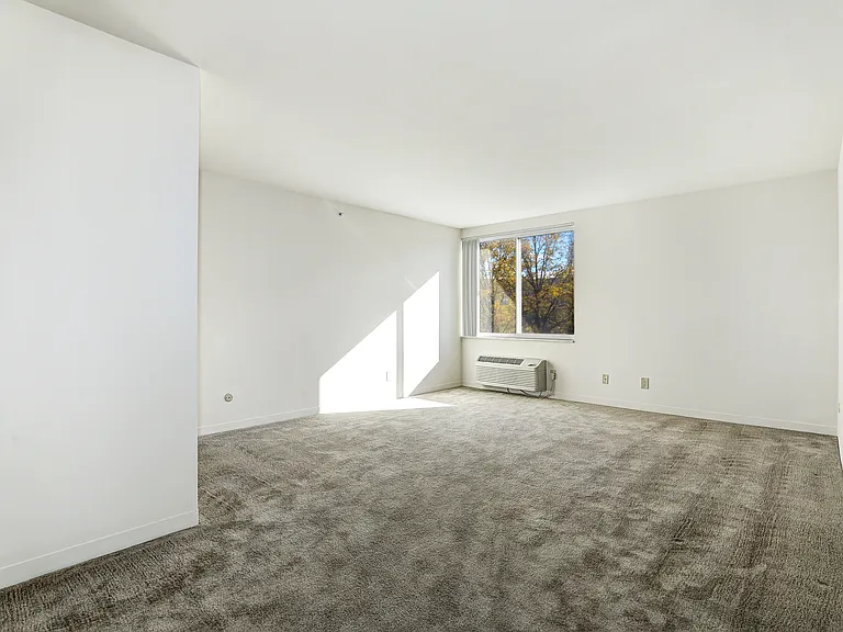 Bethlehem Towers — Photo 11