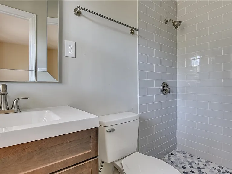 1202 Oakdale Rd — Photo 17