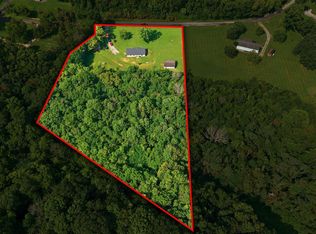 1305 Wolf Hill Rd, Bethpage, TN 37022