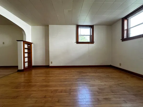 Park Whitney Lofts, 822 Pine St #3, Green Bay, WI 54301