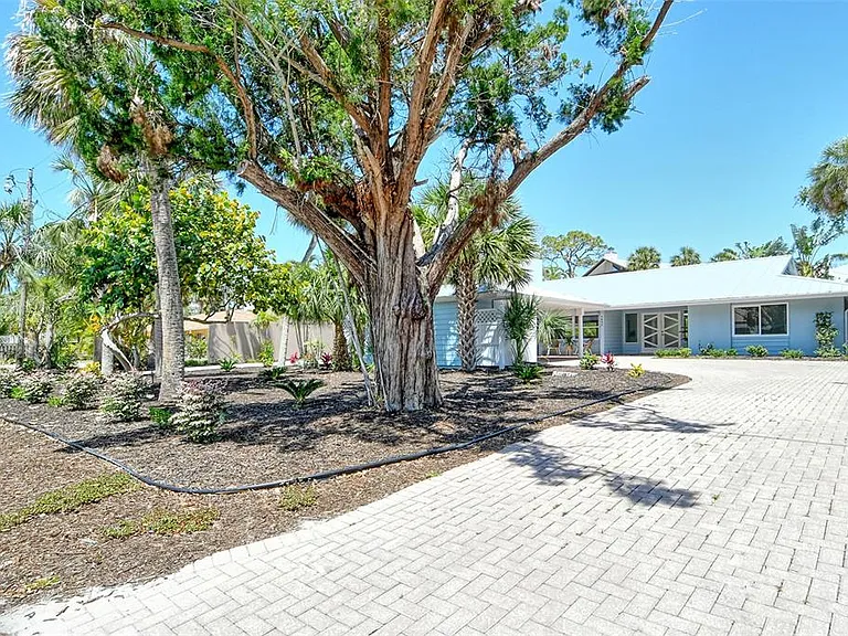 4852 Featherbed Ln — Photo 4