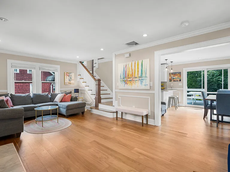 76 Chestnut Ave — Photo 5