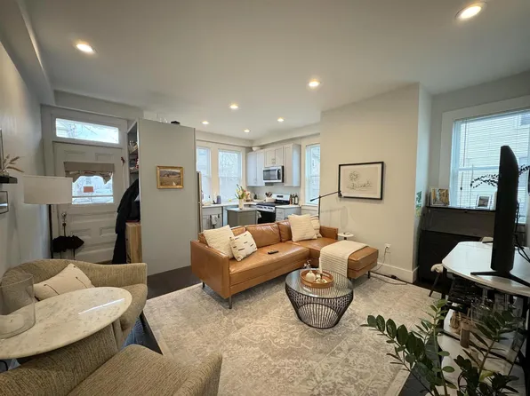 77 Kinnaird St, Cambridge, MA